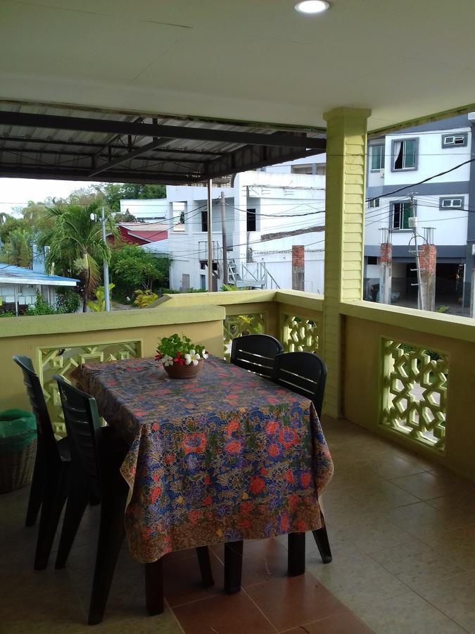 Mai Chenang Guesthouse Pantai Cenang  Exterior photo