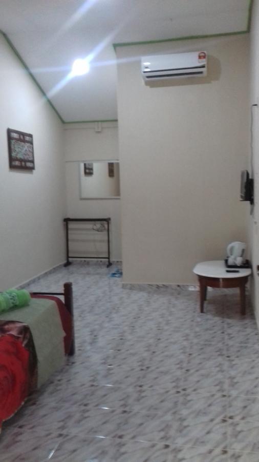 Mai Chenang Guesthouse Pantai Cenang  Exterior photo